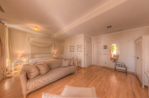 Imagen de la habitación del Hotel De La Plage, Pietra Ligure. Foto 7