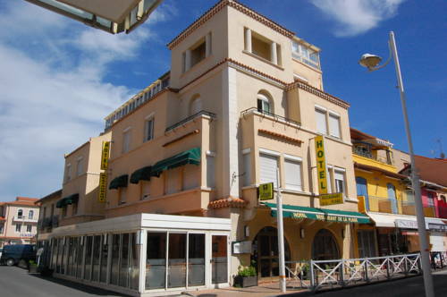 Imagen general del Hotel De La Plage, VALRAS PLAGE. Foto 1