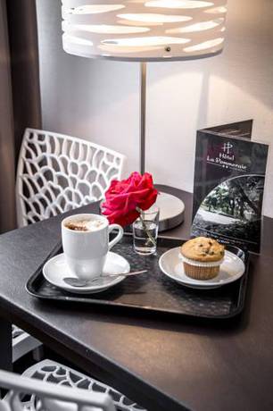 Imagen de la habitación del Hotel De La Pommeraie. Foto 8