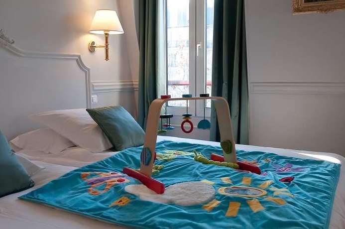 Imagen de la habitación del Hotel De La Porte Dorée. Foto 5