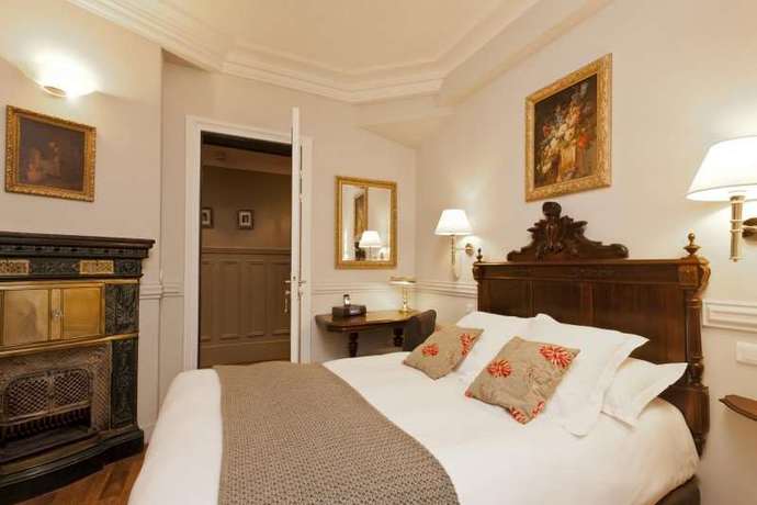 Imagen de la habitación del Hotel De La Porte Dorée. Foto 10