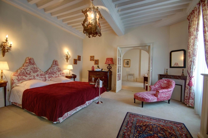 Imagen de la habitación del Hotel De La Poste, Beaune. Foto 6