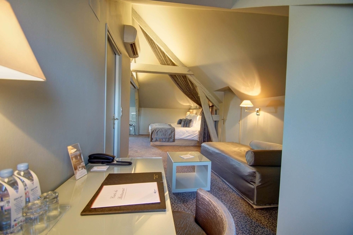 Imagen de los interiores del Hotel De La Poste, Beaune. Foto 13