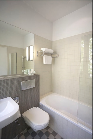 Imagen de la habitación del Hotel De La Poste, Esch-sur-alzette. Foto 10