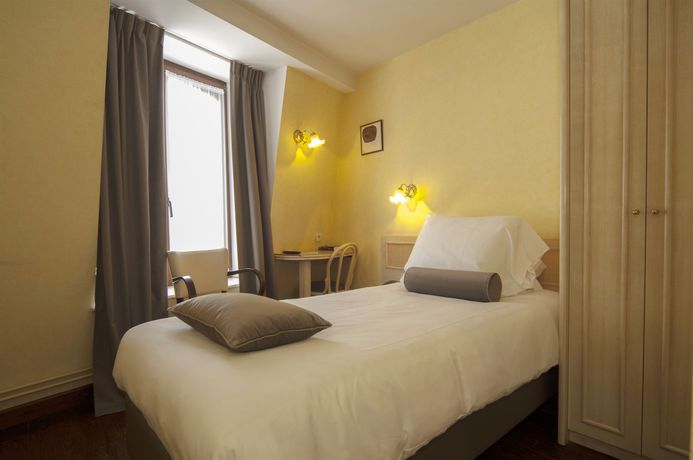 Imagen de la habitación del Hotel De La Poste - Relais Napol&eacute;on Iii. Foto 16