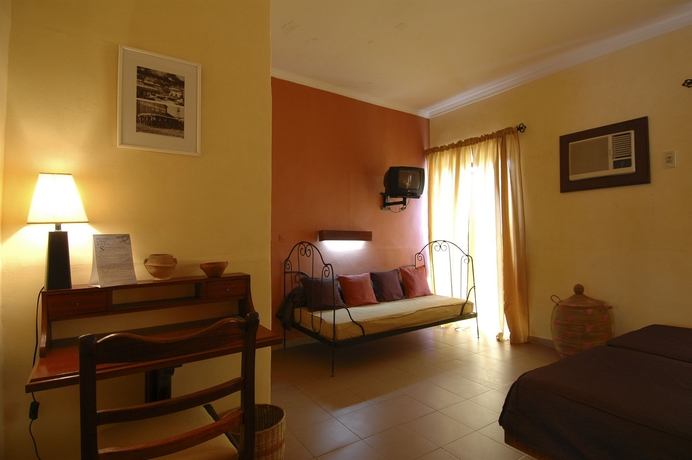 Imagen de la habitación del Hotel De La Poste, Saint Louis. Foto 9