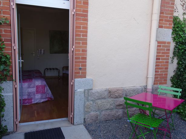 Imagen de la habitación del Hotel De La Poste, Saint-Just-en-Chevalet. Foto 4