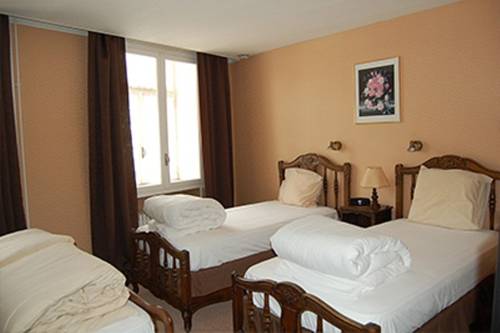 Imagen de la habitación del Hotel De La Poste, Saulieu. Foto 2