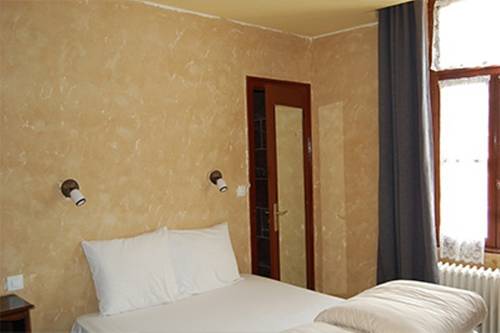 Imagen de la habitación del Hotel De La Poste, Saulieu. Foto 8