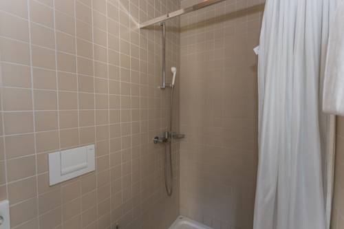 Imagen de la habitación del Hotel De La Poste Sierre. Foto 4