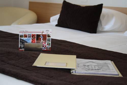 Imagen de la habitación del Hotel De La Rhune. Foto 8