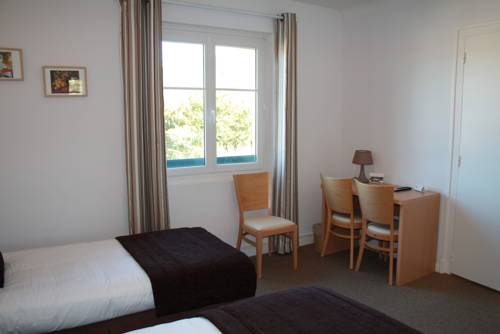 Imagen de la habitación del Hotel De La Rhune. Foto 11