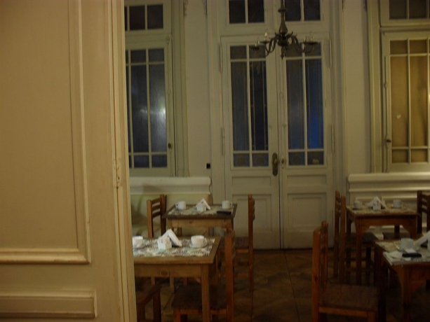 Imagen del bar/restaurante del Hotel De La Rue. Foto 4