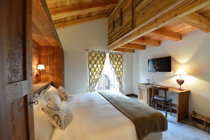 Imagen de la habitación del Hotel De La Tor. Foto 6