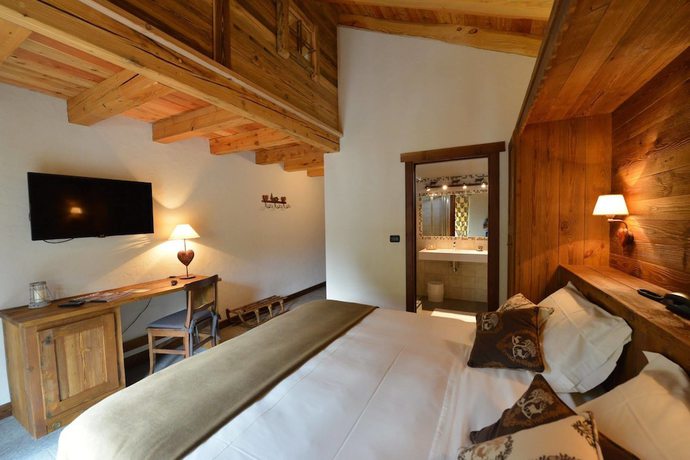 Imagen de la habitación del Hotel De La Tor. Foto 11