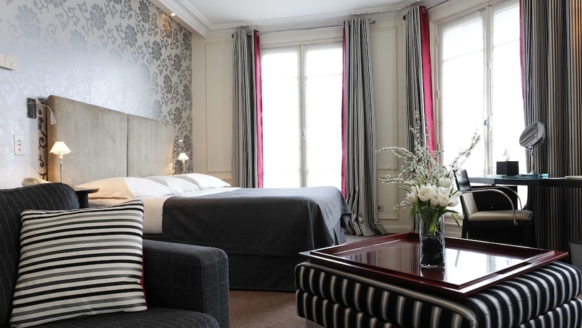 Imagen de la habitación del Hotel De La Trémoille. Foto 9