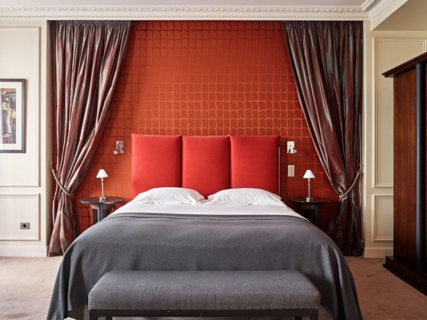 Imagen de la habitación del Hotel De La Trémoille. Foto 12