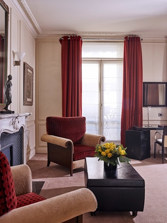 Imagen de la habitación del Hotel De La Trémoille. Foto 15