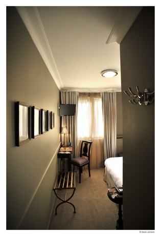 Imagen de la habitación del Hotel De La Treille. Foto 3