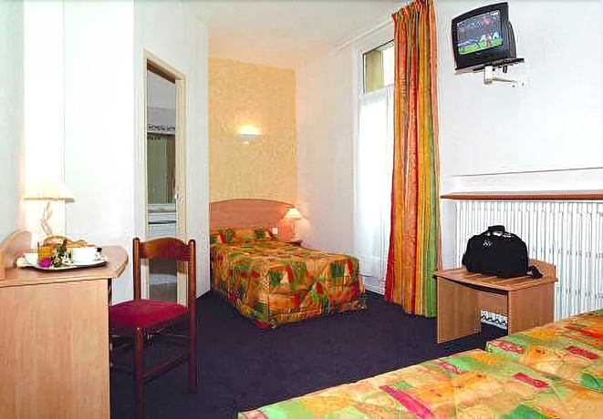 Imagen de la habitación del Hotel De La Vallée. Foto 5