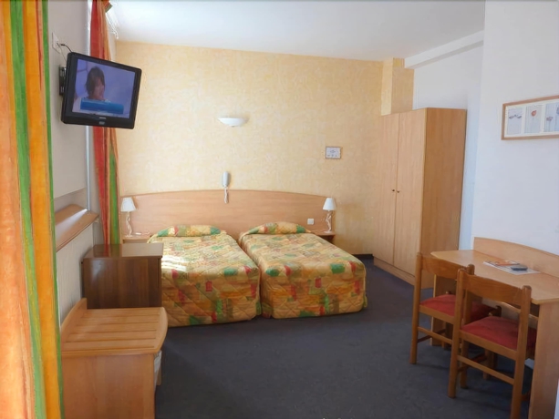 Imagen de la habitación del Hotel De La Vallée. Foto 12