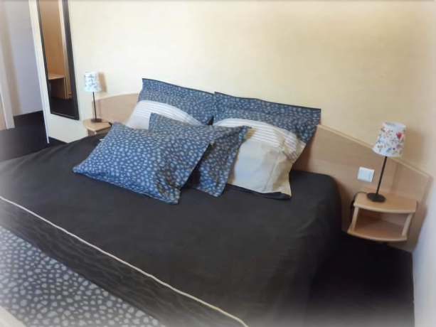 Imagen de la habitación del Hotel De La Vallée. Foto 13