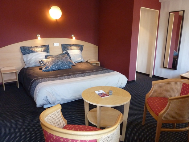 Imagen de la habitación del Hotel De La Vallée. Foto 15