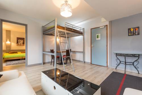 Imagen de la habitación del Hotel De La Vall&eacute;e, Ornans. Foto 6