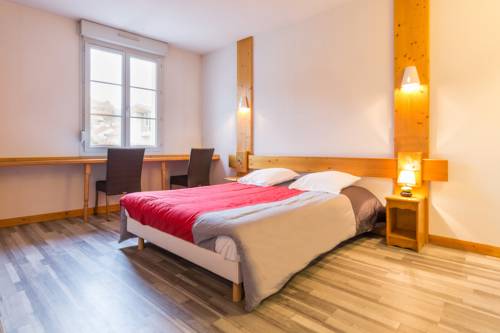 Imagen de la habitación del Hotel De La Vall&eacute;e, Ornans. Foto 7