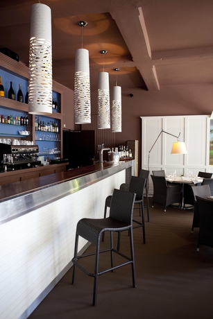 Imagen del bar/restaurante del Hotel De La Vallee, DINARD. Foto 2