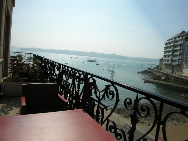 Imagen de la habitación del Hotel De La Vallee, DINARD. Foto 6