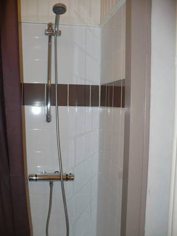 Imagen de la habitación del Hotel De La Vend&eacute;e. Foto 12