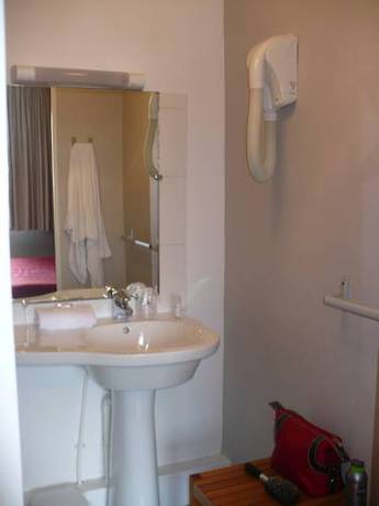Imagen de la habitación del Hotel De La Vend&eacute;e. Foto 16