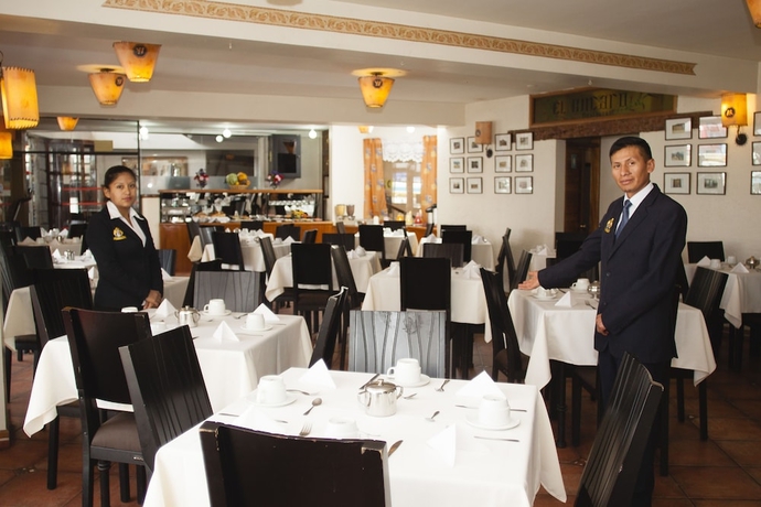 Imagen del bar/restaurante del Hotel De La Villa Hermoza. Foto 2