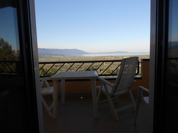 Imagen de la habitación del Hotel De La Ville, Carpino. Foto 6