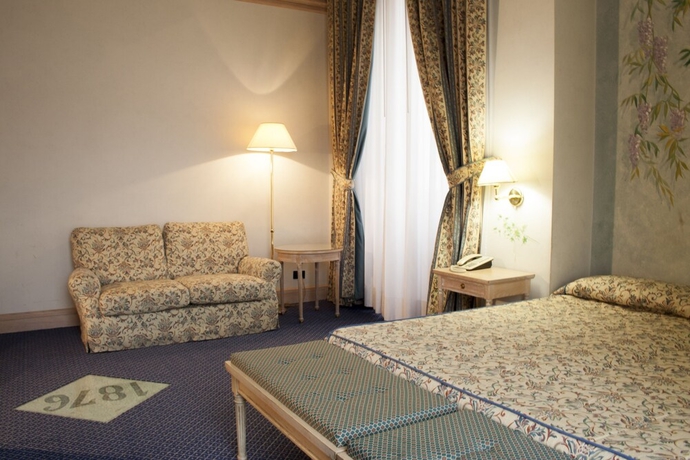 Imagen de la habitación del Hotel De La Ville, Civitavecchia. Foto 5