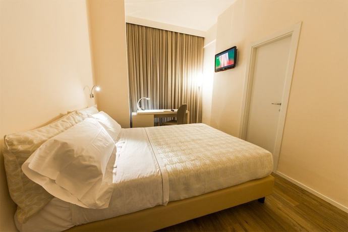 Imagen de la habitación del Hotel De La Ville, Fano. Foto 9