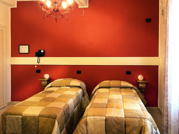 Imagen de la habitación del Hotel De La Ville, Fidenza. Foto 6