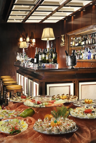 Imagen del bar/restaurante del Hotel De La Ville, Florencia. Foto 2