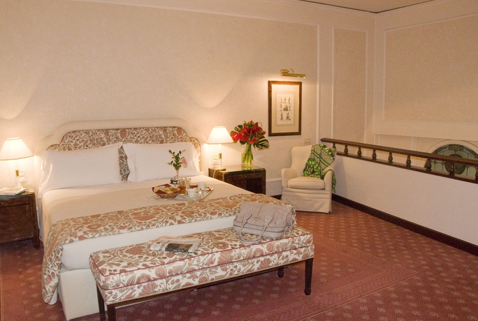 Imagen de la habitación del Hotel De La Ville, Florencia. Foto 15