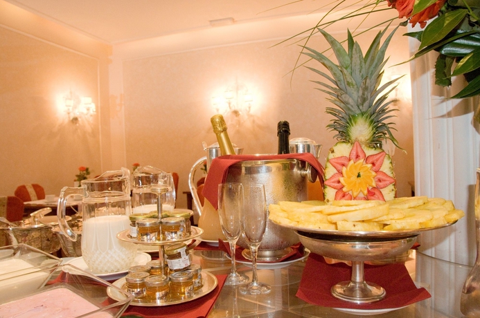 Imagen del bar/restaurante del Hotel De La Ville, Florencia. Foto 5