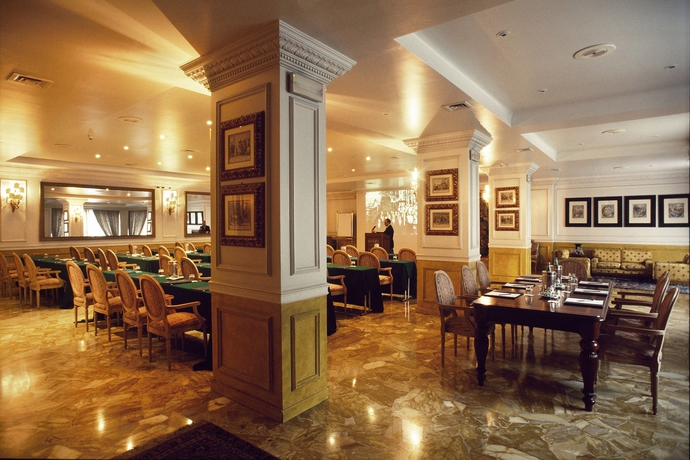 Imagen de los interiores del Hotel De La Ville, Monza. Foto 16