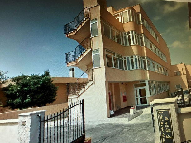 Imagen general del Hotel De La Ville Relais. Foto 2