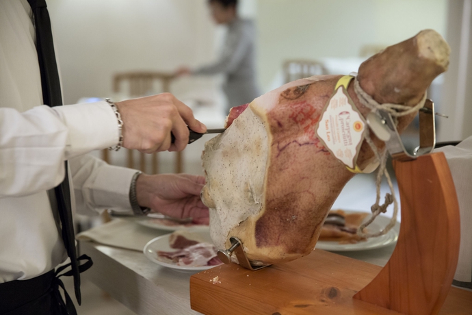 Imagen del bar/restaurante del Hotel De La Ville, Riccione. Foto 8