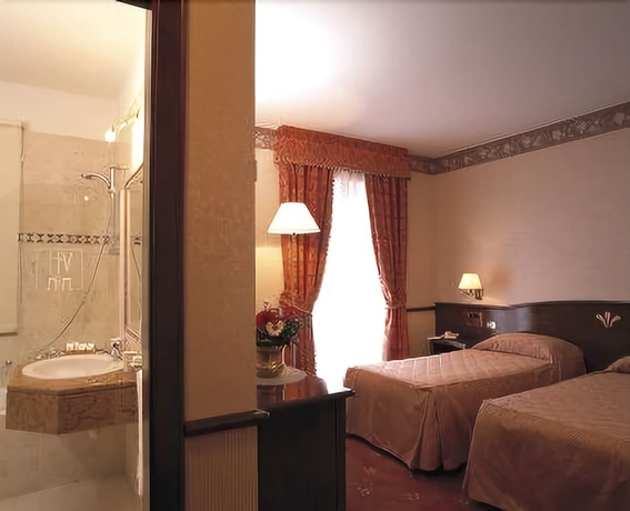 Imagen de la habitación del Hotel De La Ville, Saint Vincent. Foto 12