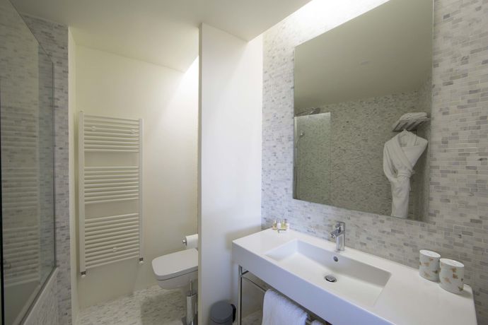 Imagen de la habitación del Hotel De La Villeon. Foto 5