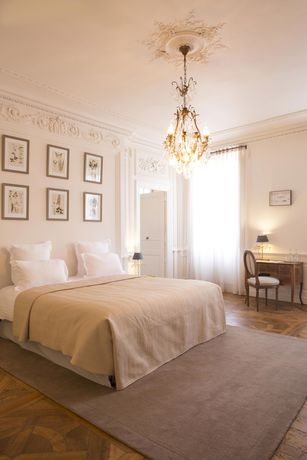 Imagen de la habitación del Hotel De La Villeon. Foto 10