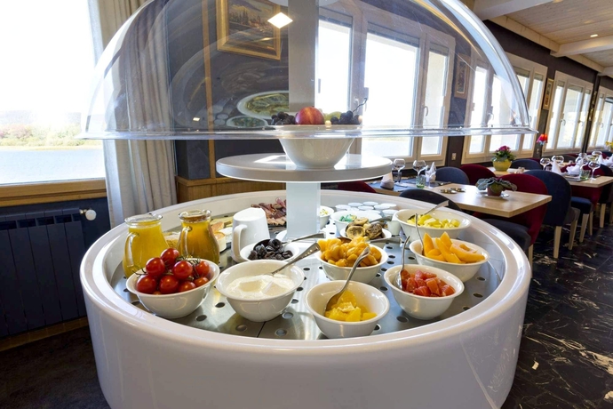 Imagen del bar/restaurante del Hotel De L'abbaye, Grande-Rivi&egrave;re-Ch&acirc;teau. Foto 4