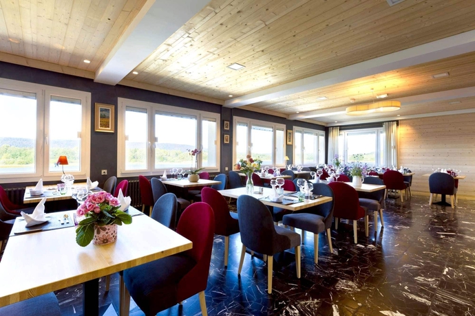 Imagen del bar/restaurante del Hotel De L'abbaye, Grande-Rivi&egrave;re-Ch&acirc;teau. Foto 6