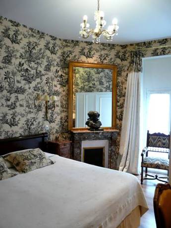 Imagen de la habitación del Hotel De L'abeille Orléans. Foto 11